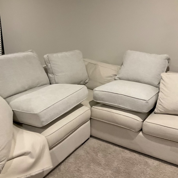 ARHAUS DUNE THREE PIECE CHAISE SECTIONAL, CENTRAL SEAT CUSHION, SNOW. - Picture 7 of 10